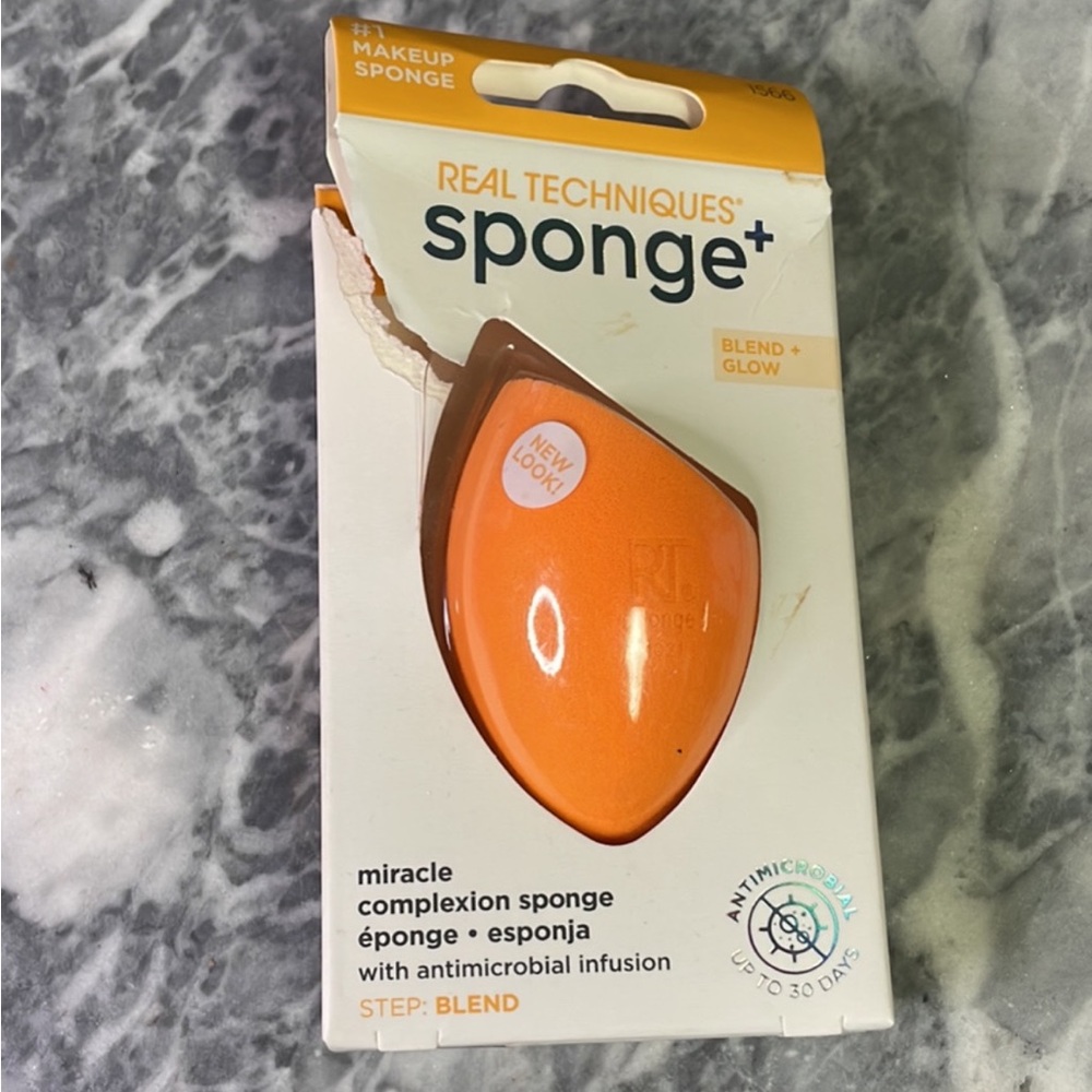 New Real Techniques‎ Sponge Blend Glow